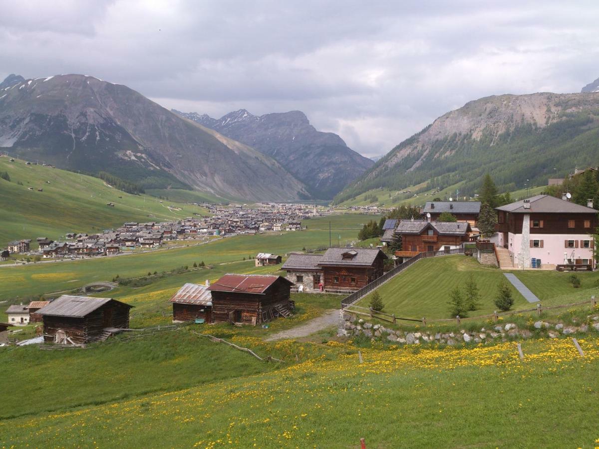 Dietro L'Angolo Sondrio Vila Exterior foto